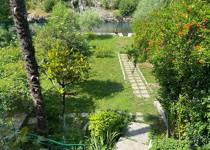 San Hostel Blagaj